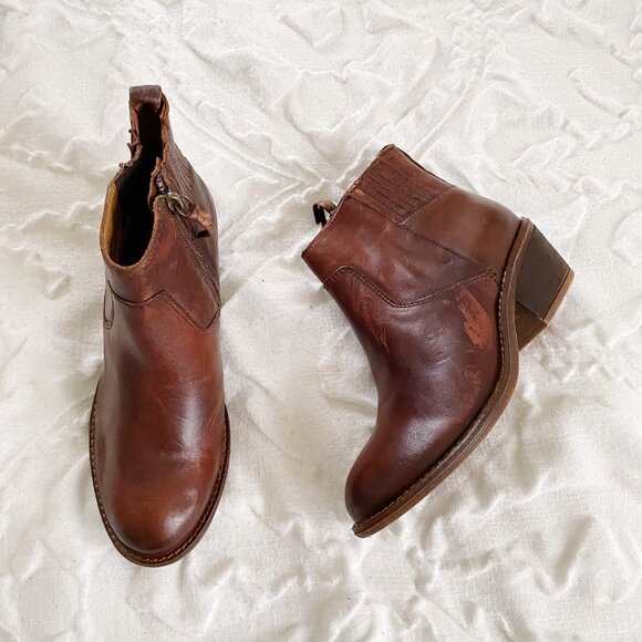 Sofft Ardmore Booties size 6.5  $159.00 - Picture 2 of 8